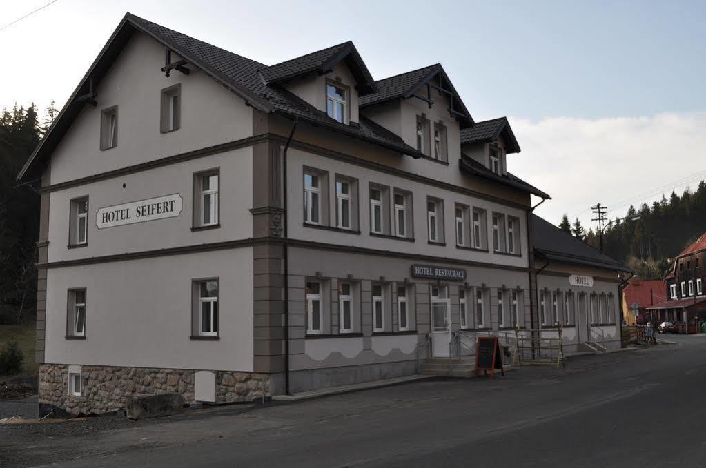 Hotel Seifert Nové Hamry Εξωτερικό φωτογραφία